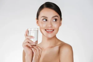 womandrinkingwater